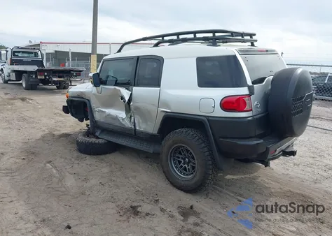 2007 Toyota Fj Cruiser z USA, uszkodzony, nr VIN JTEBU11F570018991